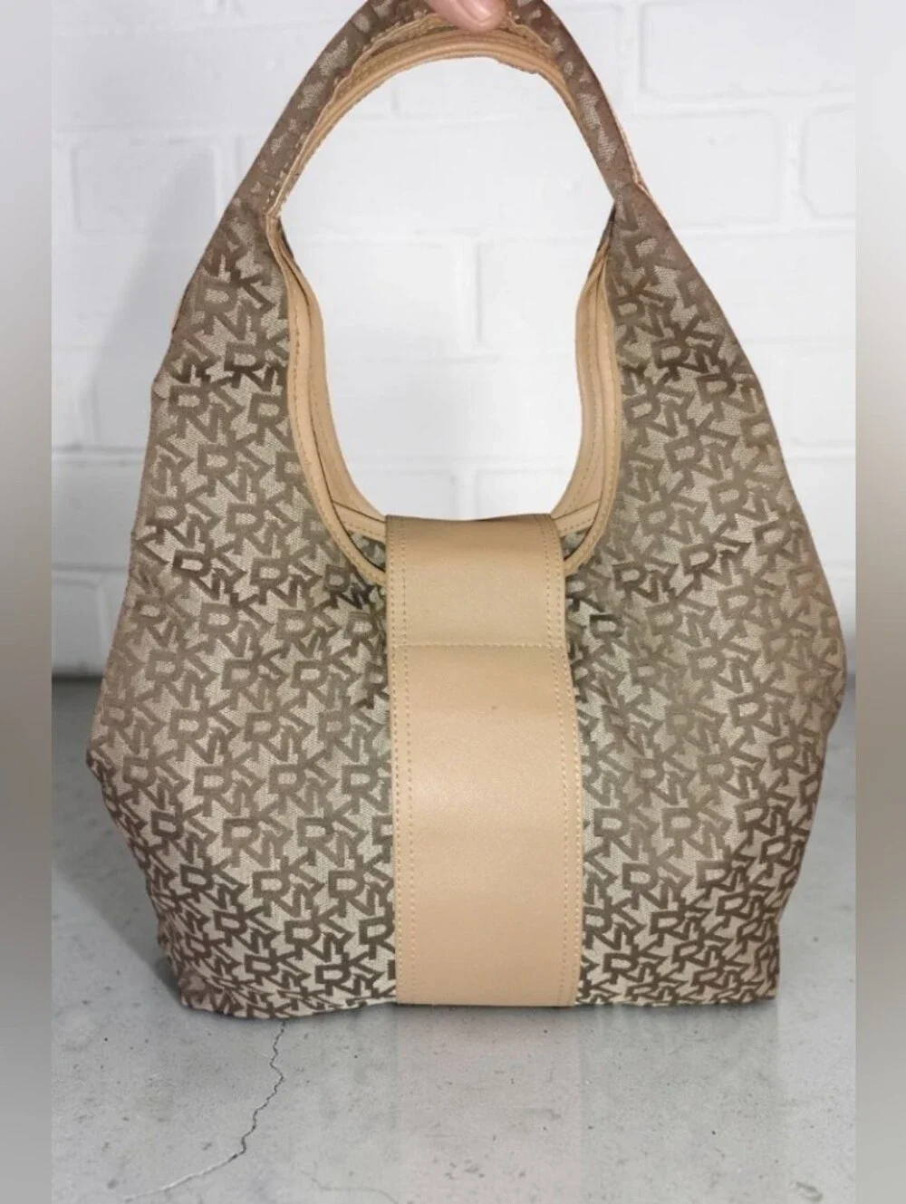 ✨ Vintage DKNY Monogram Town & Country Hobo Shoulder Bag - EUC ✨